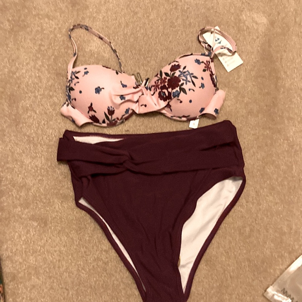 Brand new two-piece. High waist, size small.